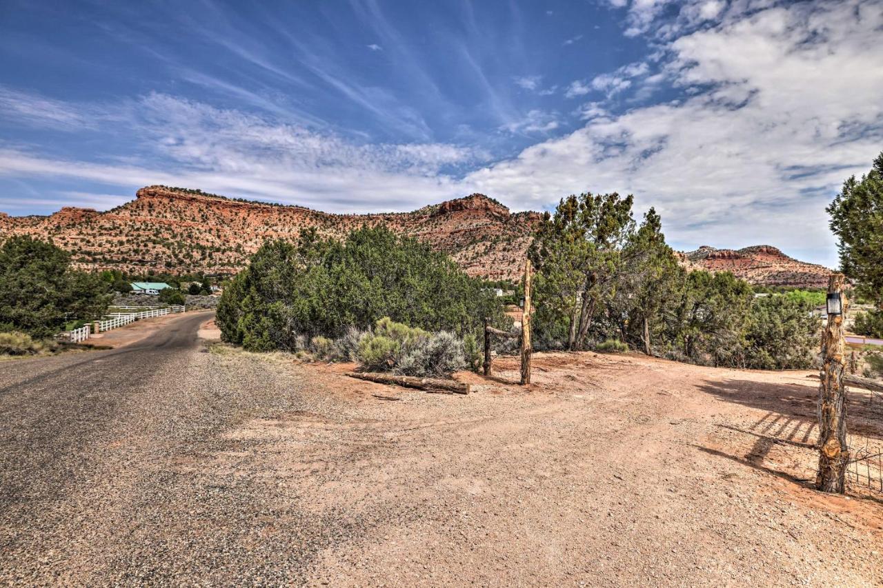 Quiet Kanab Home With Panoramic Views And Porch! Exterior photo